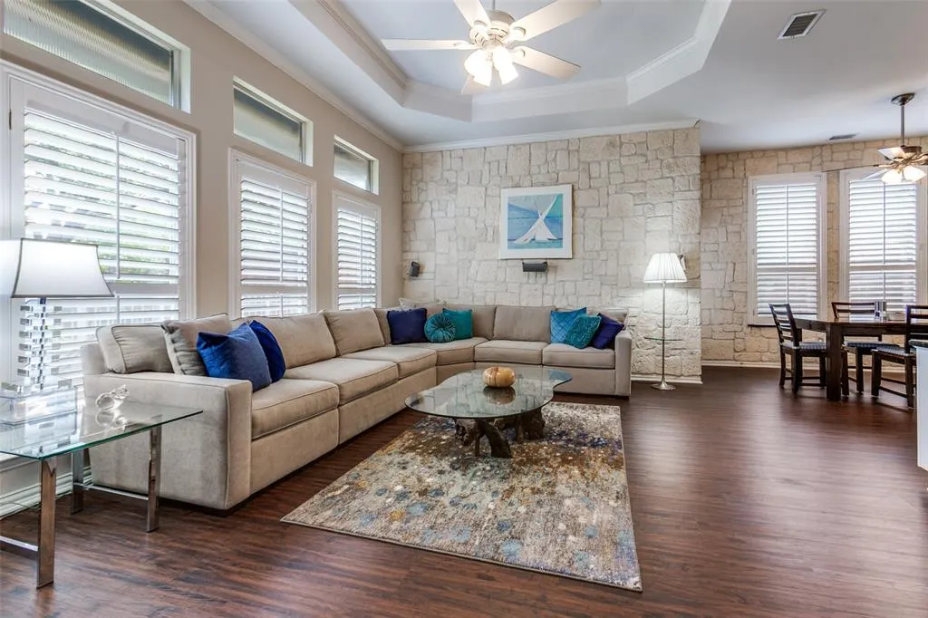 5927 Willow Wood Lane