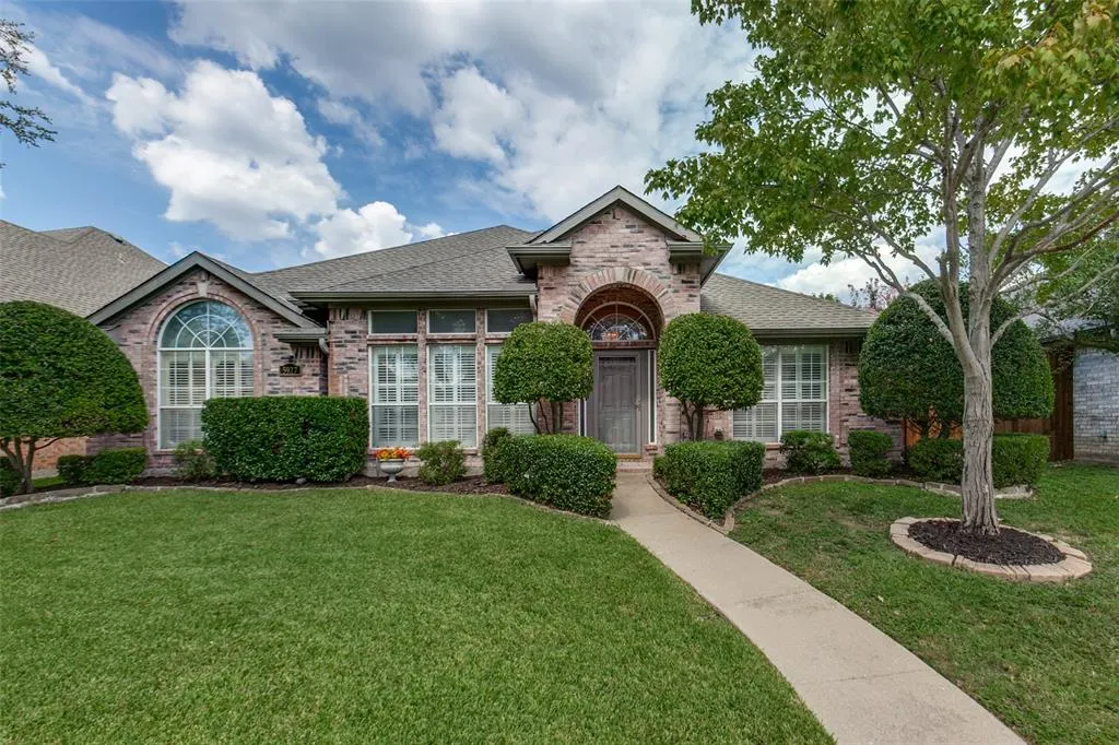 5927 Willow Wood Lane
