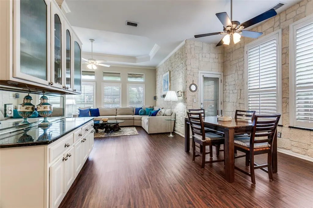 5927 Willow Wood Lane