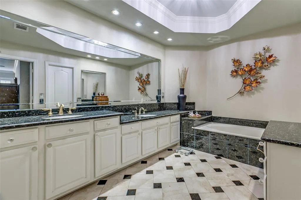 5927 Willow Wood Lane