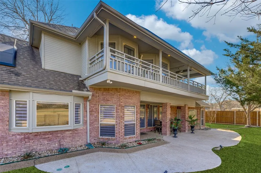 944 Hills Creek Drive
