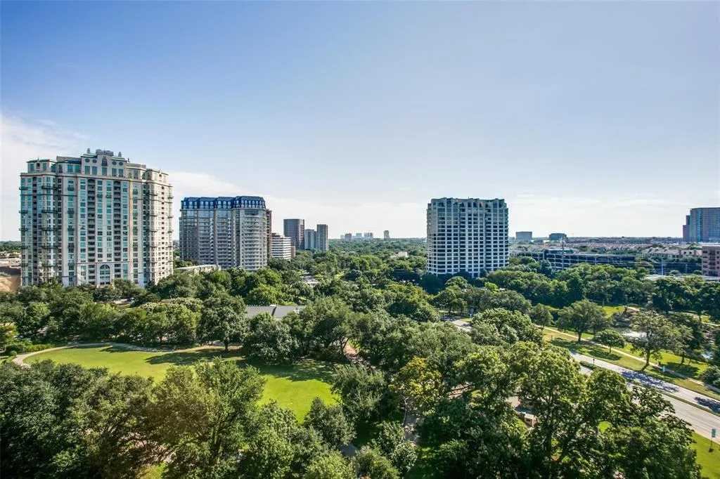 3225 Turtle Creek Boulevard, #1148
