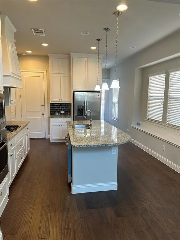 1066 James Court
