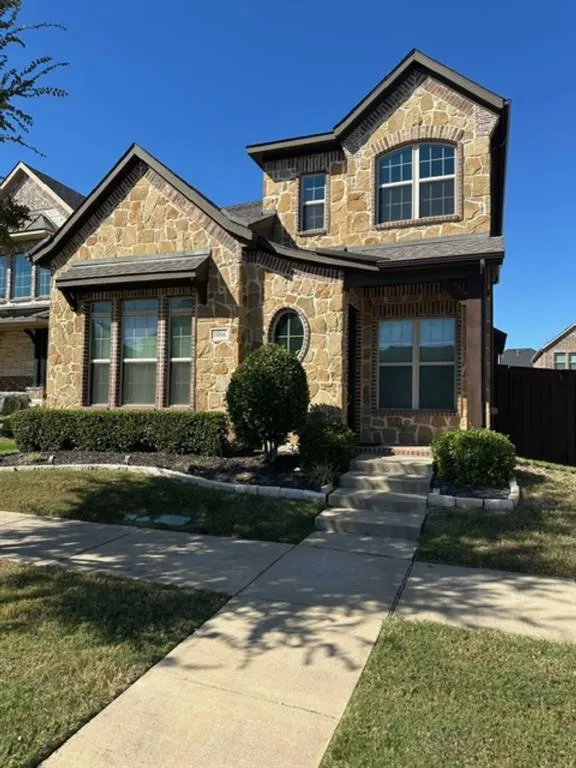 1066 James Court