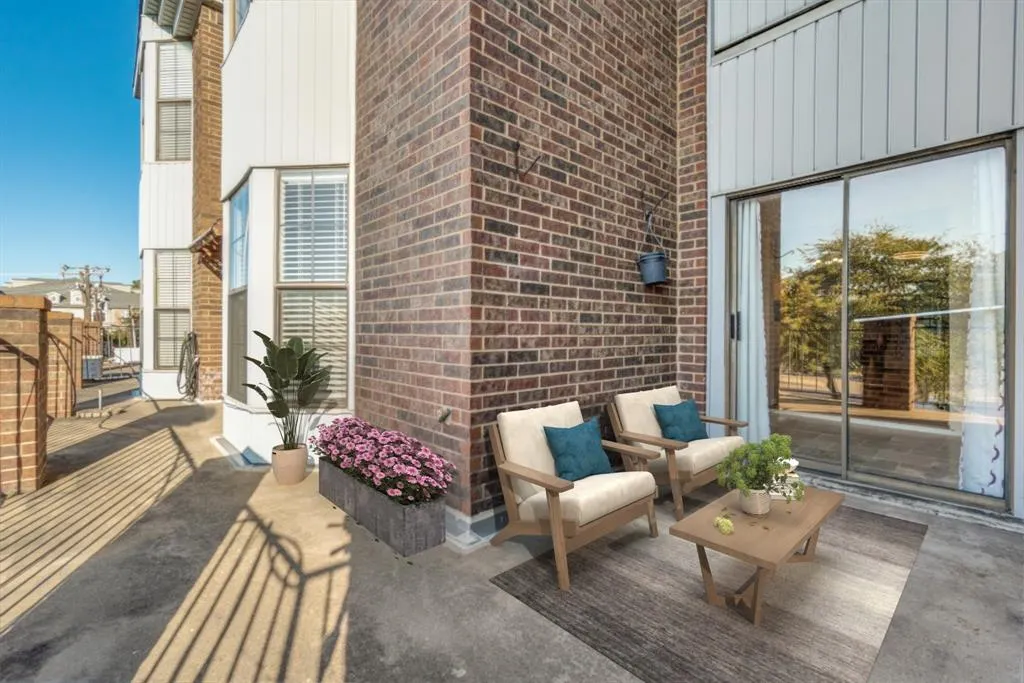 8610 Turtle Creek Boulevard, #104