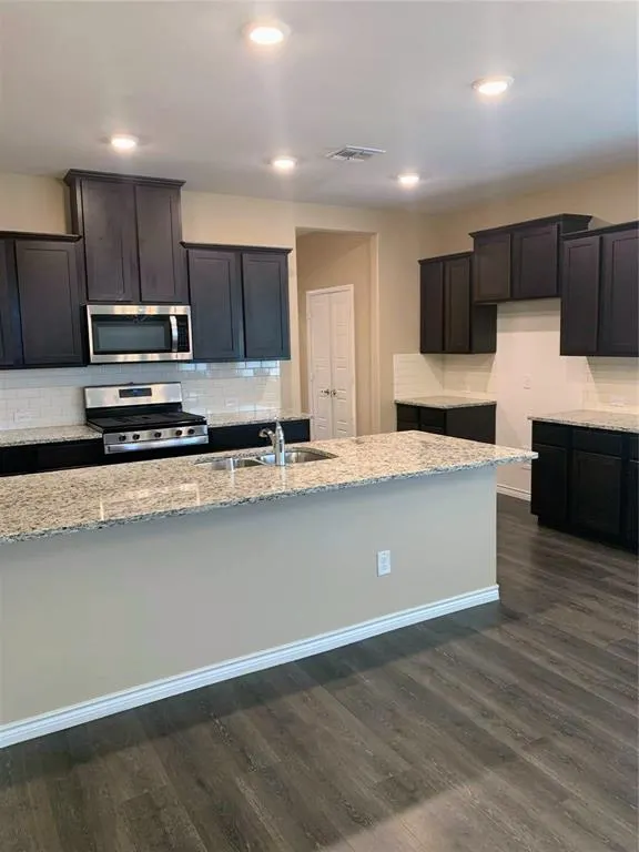 2233 Obsidian Drive