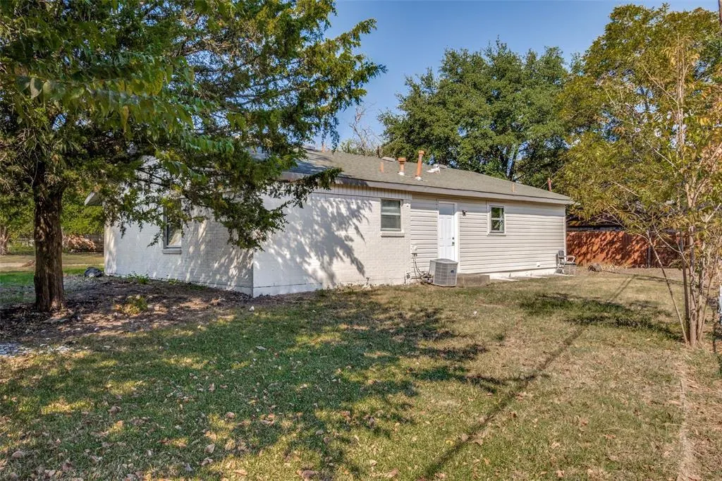 2006 Holcomb Road