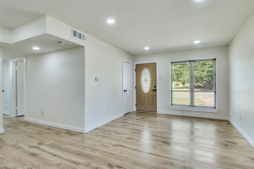 2006 Holcomb Road