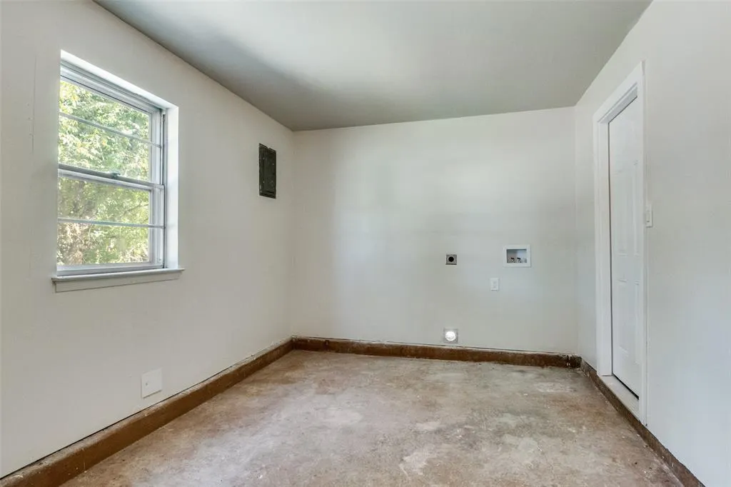 2006 Holcomb Road