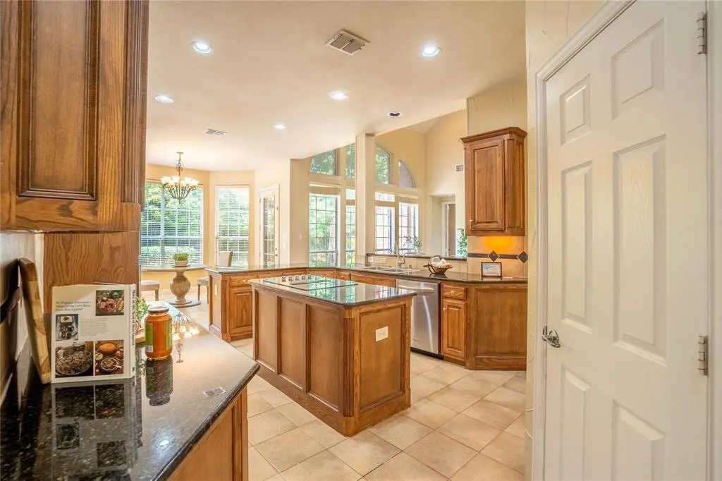 7900 Linksview Drive