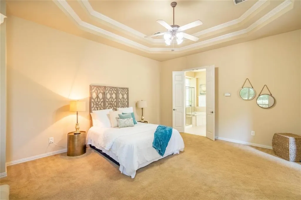 7900 Linksview Drive
