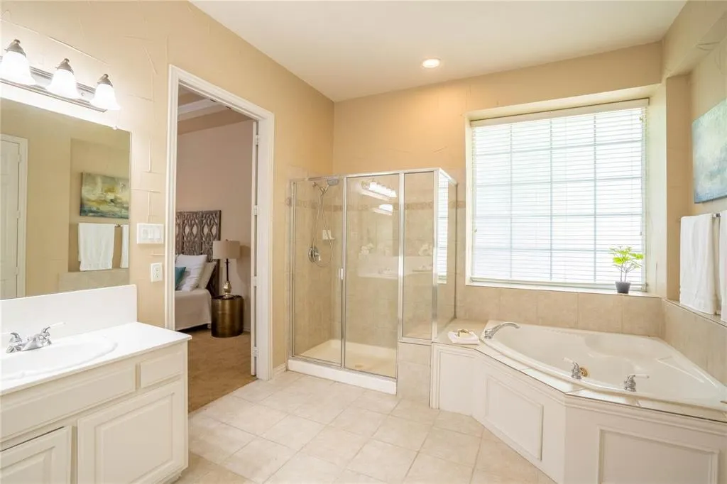 7900 Linksview Drive