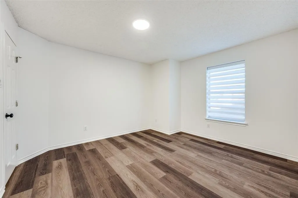 11519 Harbor Road