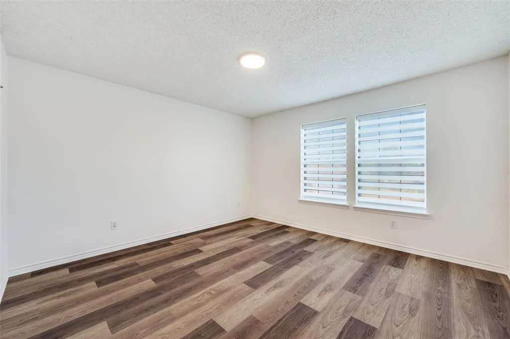 11519 Harbor Road