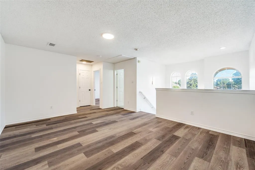 11519 Harbor Road