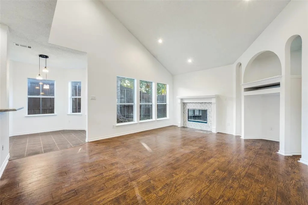 11519 Harbor Road