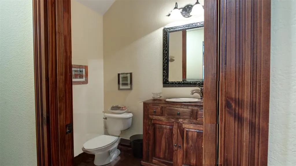 3227 Berry Hollow