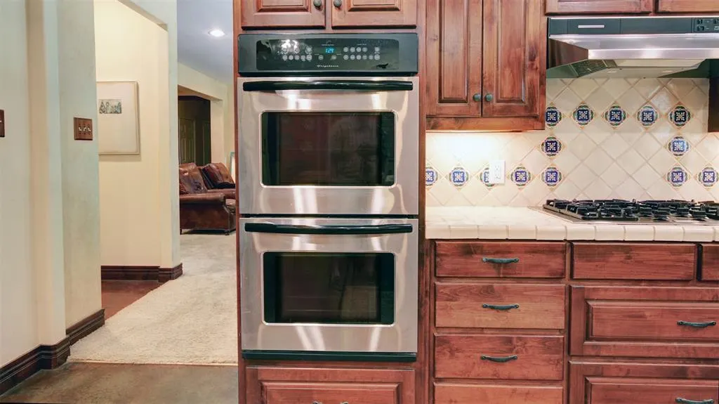 3227 Berry Hollow