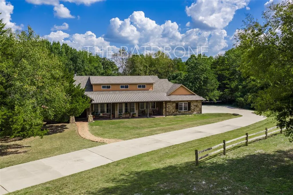 3227 Berry Hollow