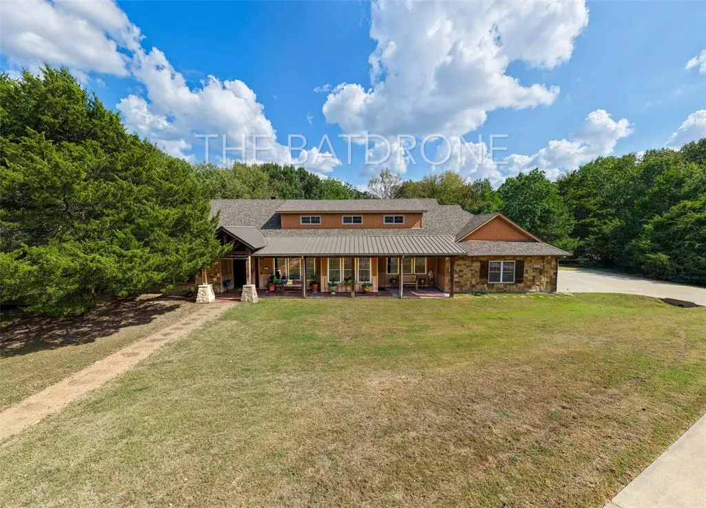 3227 Berry Hollow