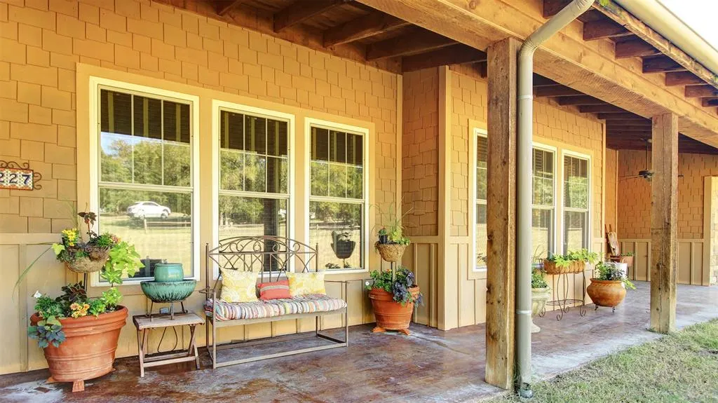 3227 Berry Hollow