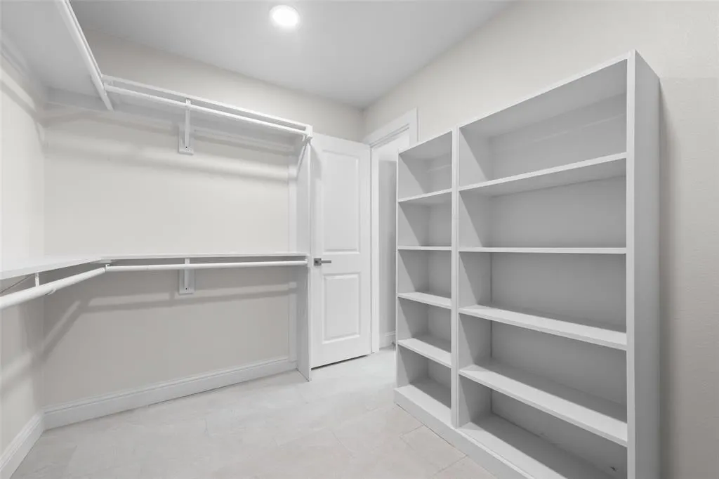 2800 Glen Forest Lane