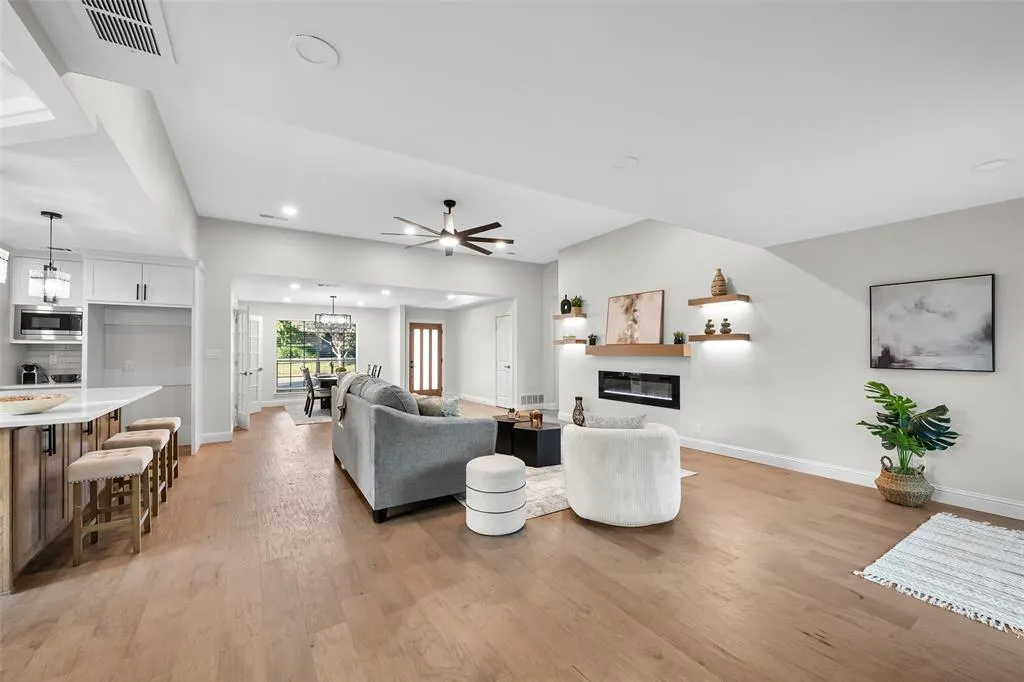 2800 Glen Forest Lane