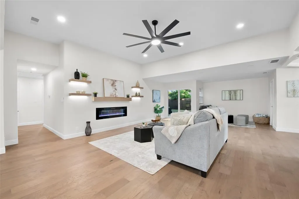 2800 Glen Forest Lane