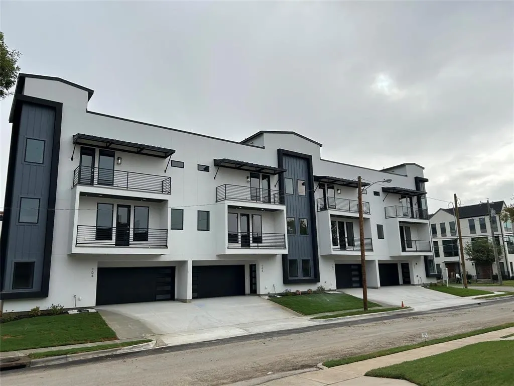 4401 Cabell Drive, #103