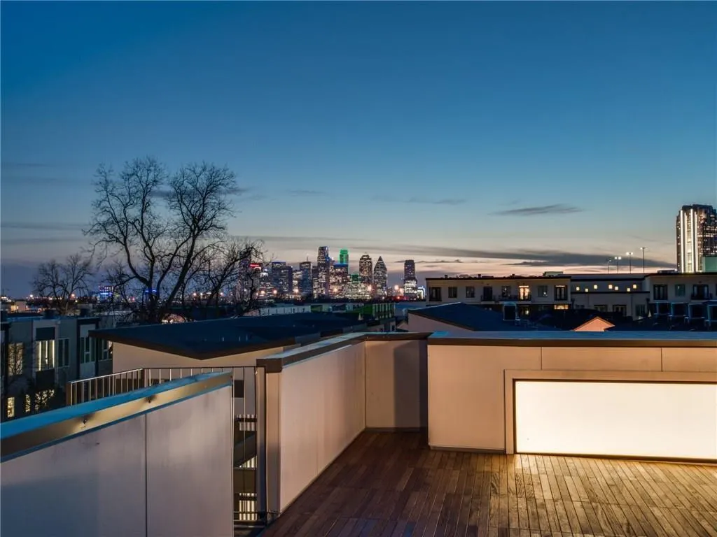 5225 Crestfield Place