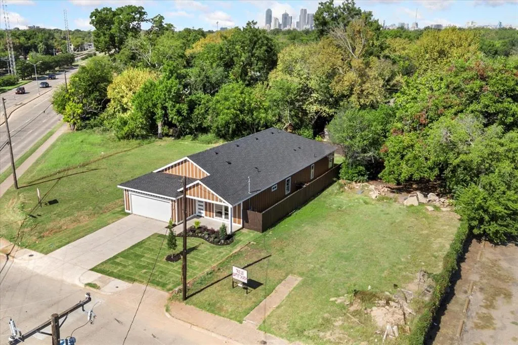 3809 Robert L Parish Sr Avenue