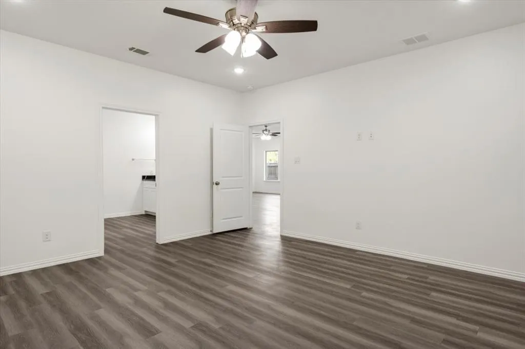 3809 Robert L Parish Sr Avenue