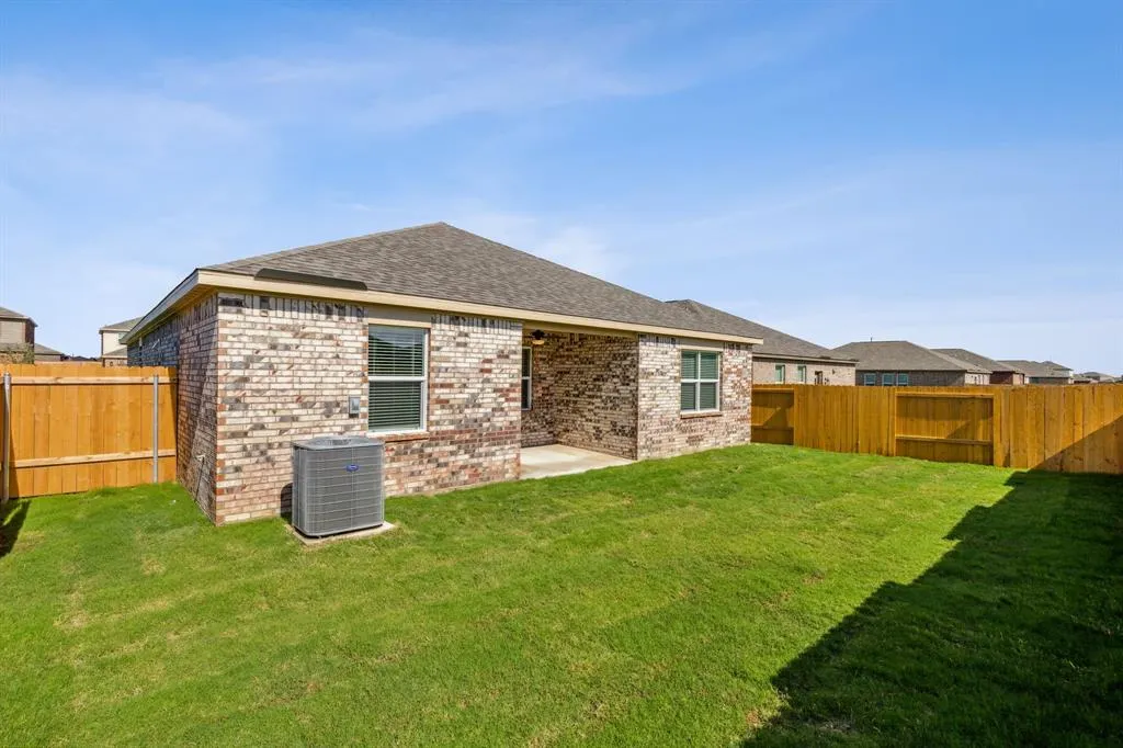 609 Harbor Oaks Drive