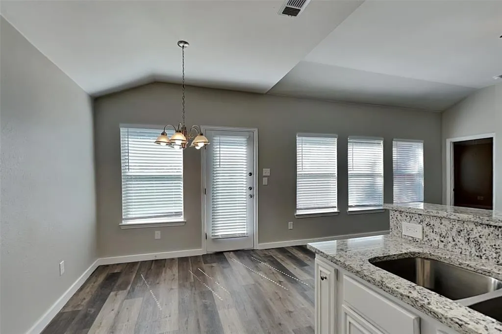 4920 Mountain Ridge Lane