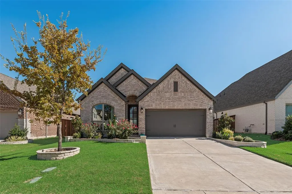 8108 San Bernard Trail