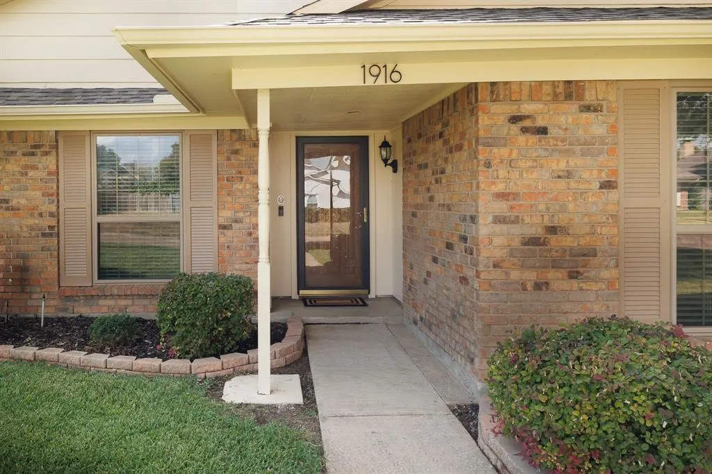 1916 J J Pearce Drive