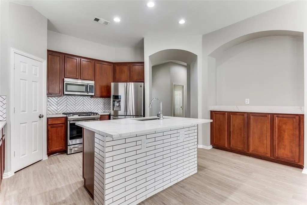 8547 Turnberry Drive