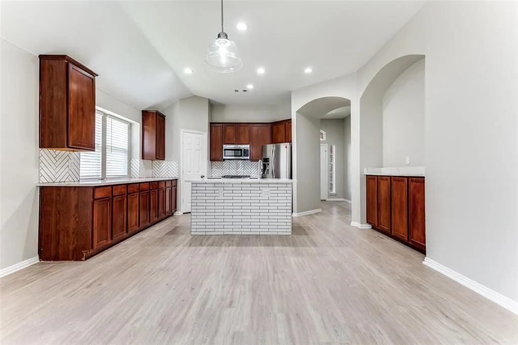 8547 Turnberry Drive