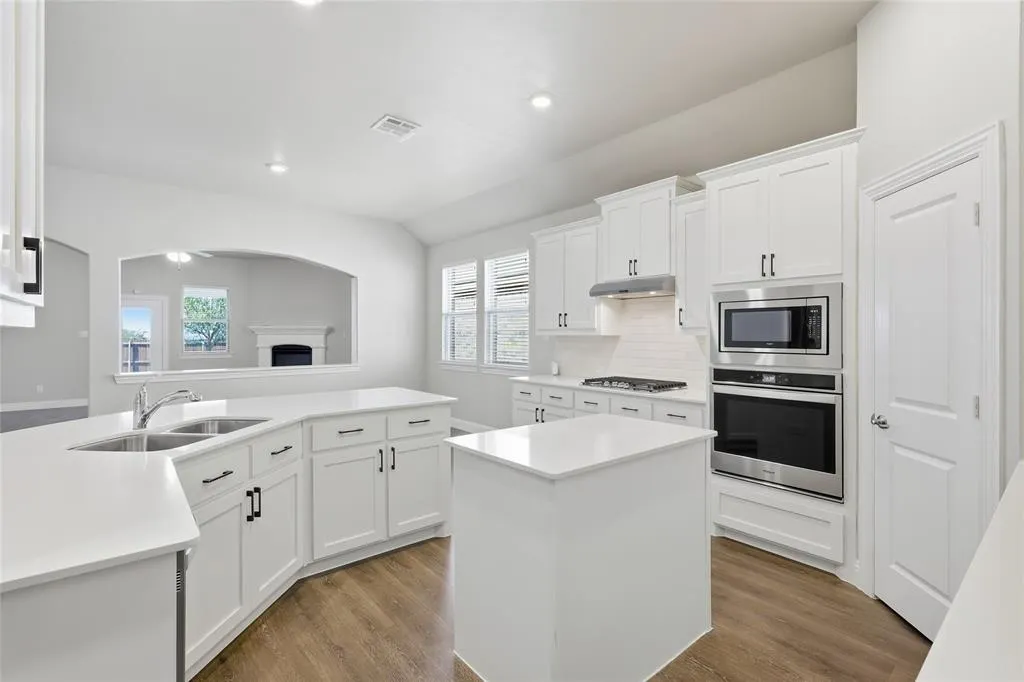 1424 Green Valley Way