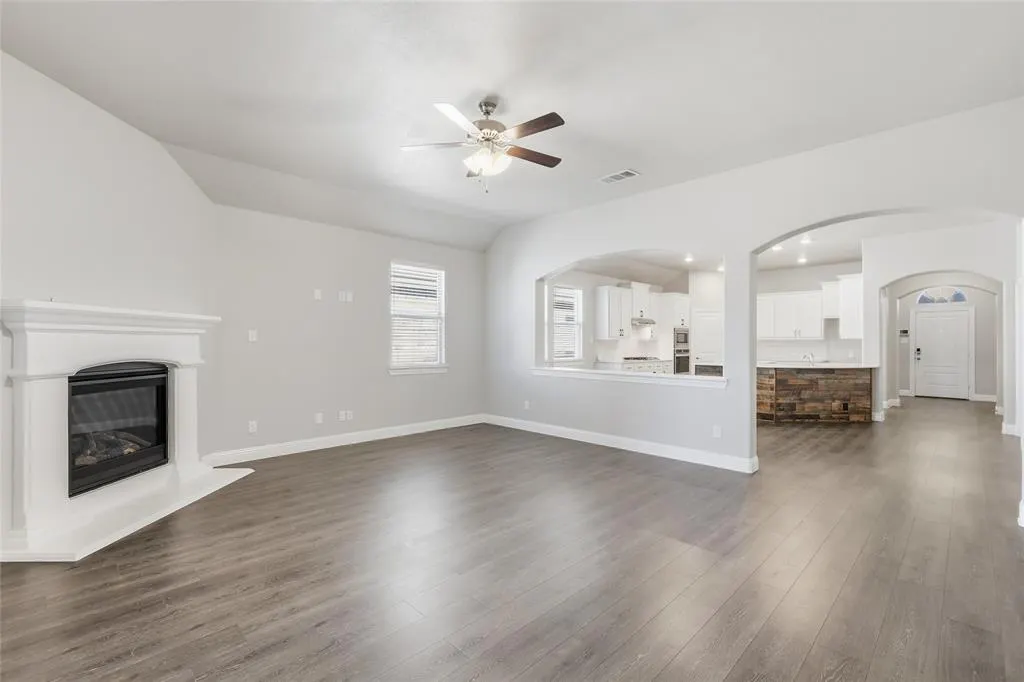 1424 Green Valley Way