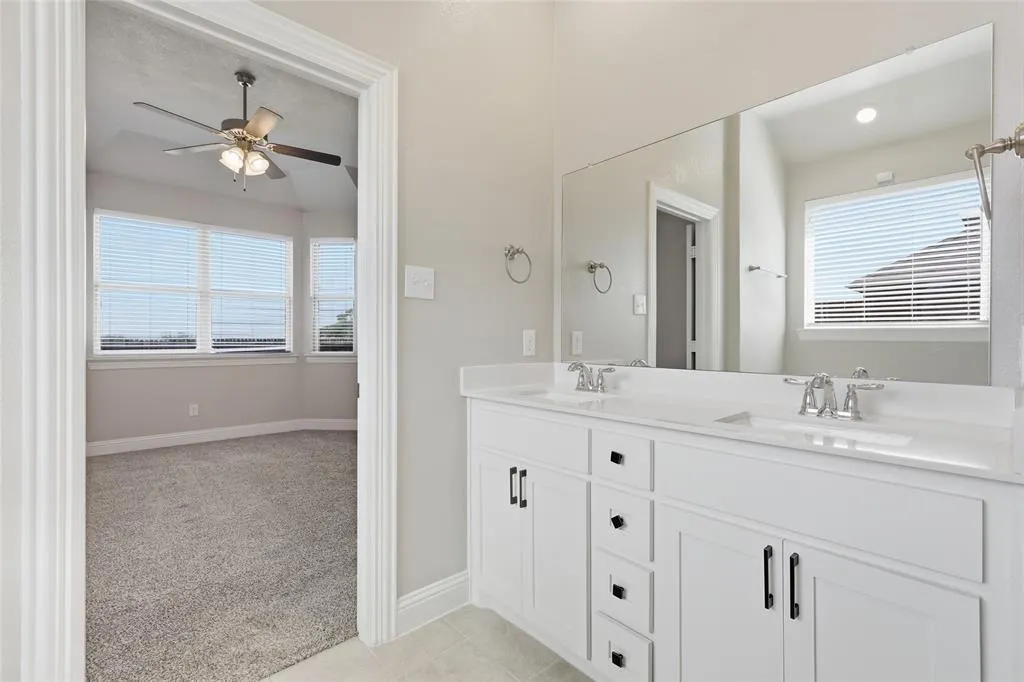 1424 Green Valley Way