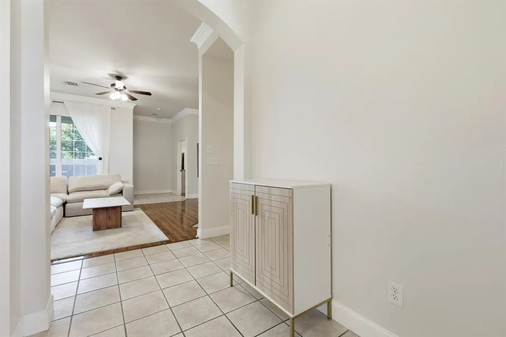 8405 Desert Dunes Trail