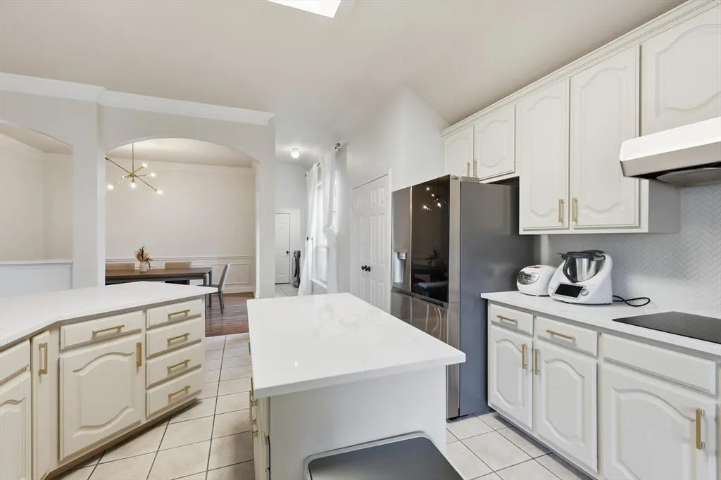 8405 Desert Dunes Trail