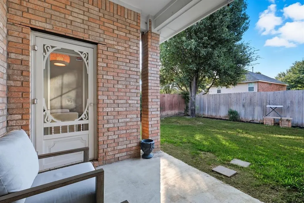 8405 Desert Dunes Trail