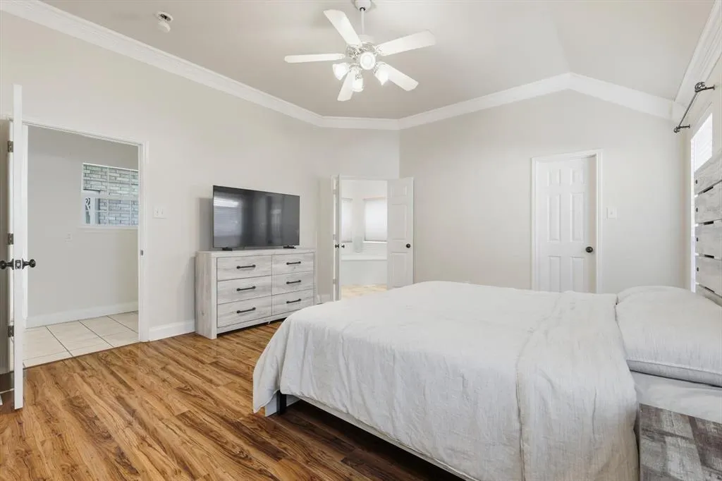 8405 Desert Dunes Trail