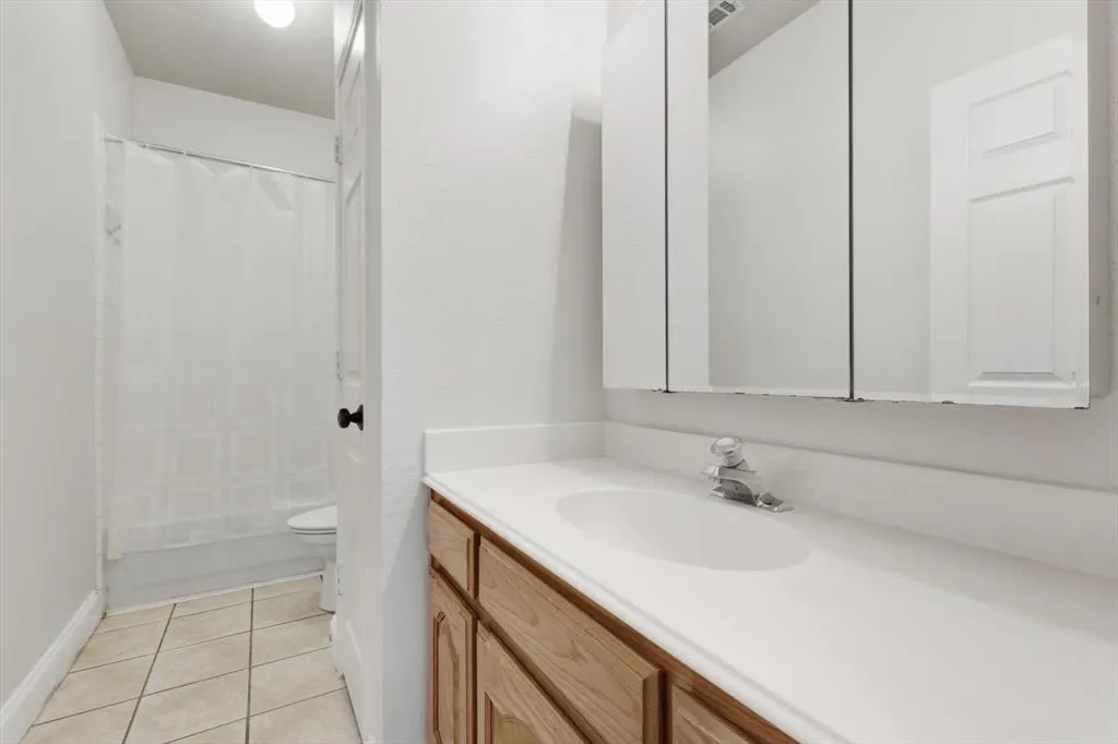8405 Desert Dunes Trail