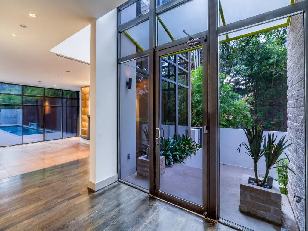 3818 Turtle Creek Drive