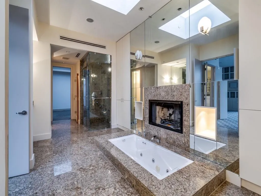 3818 Turtle Creek Drive