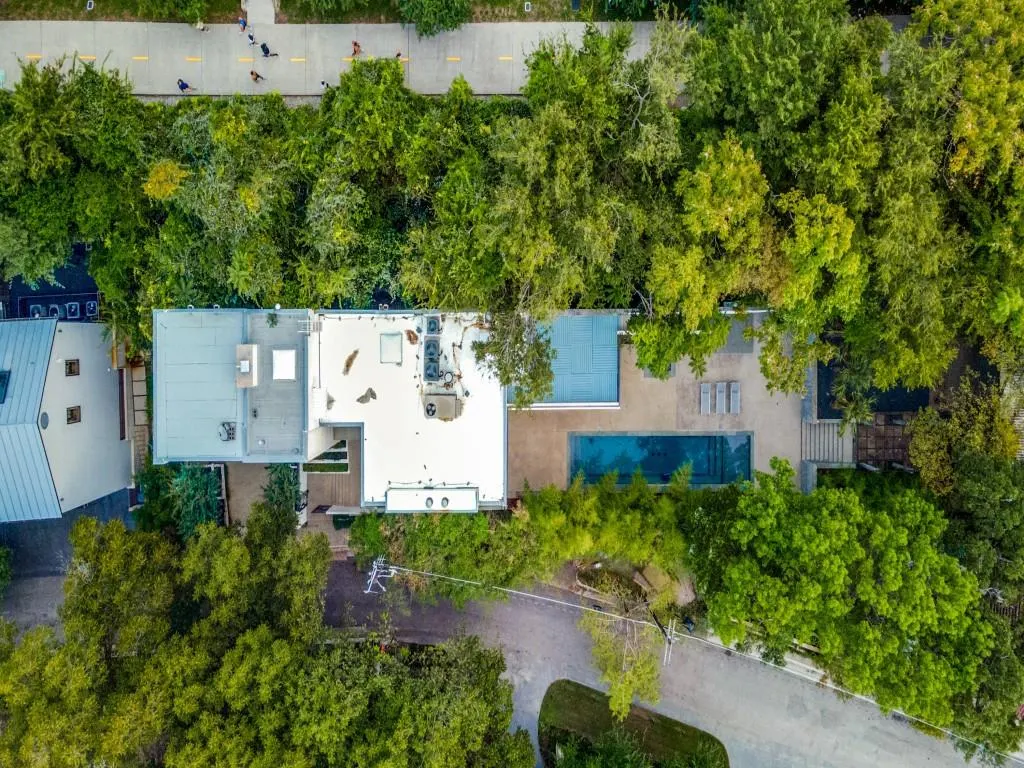 3818 Turtle Creek Drive