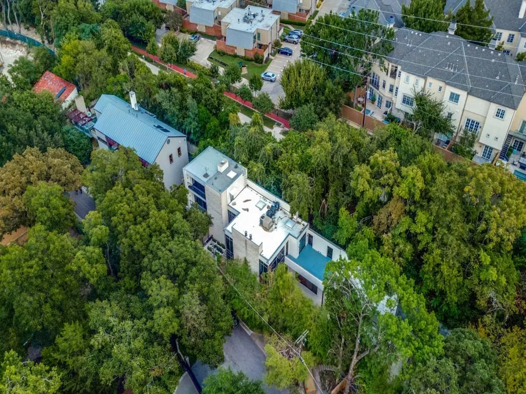 3818 Turtle Creek Drive